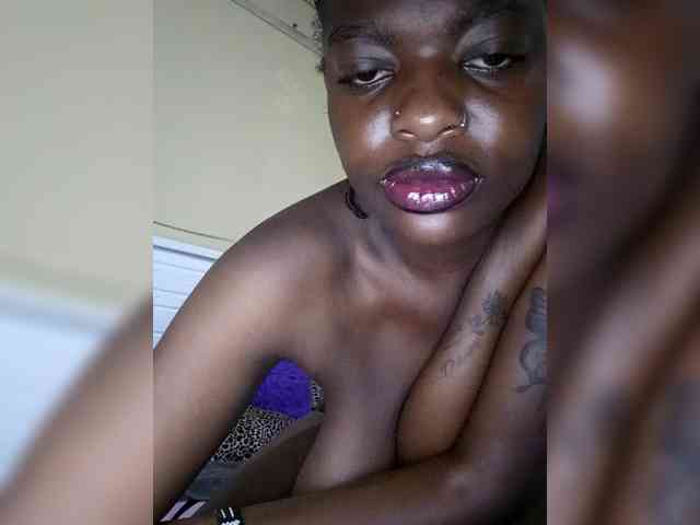 Goddessmitchelle webcam