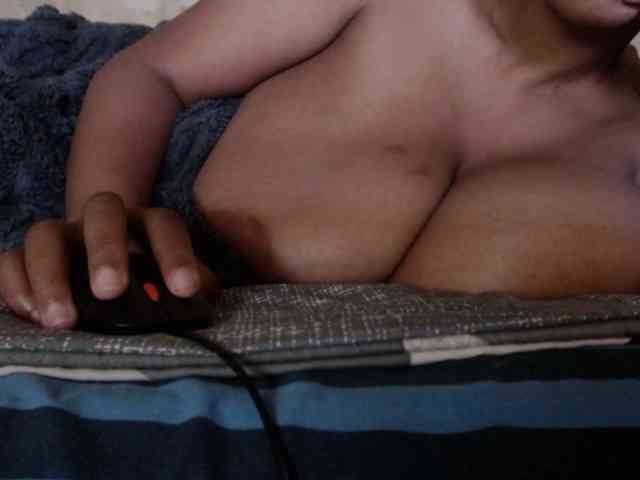 diamondboobs44dddx webcam