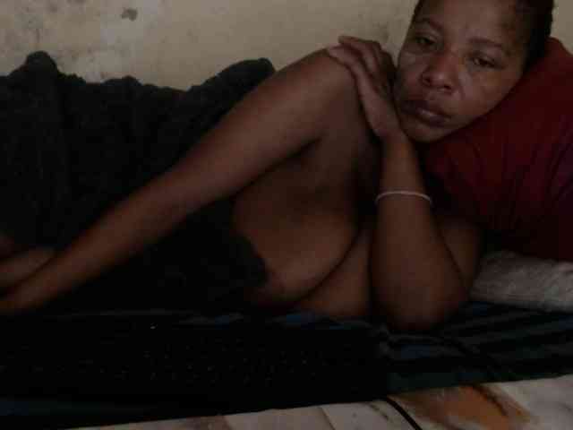 diamondboobs44dddx webcam