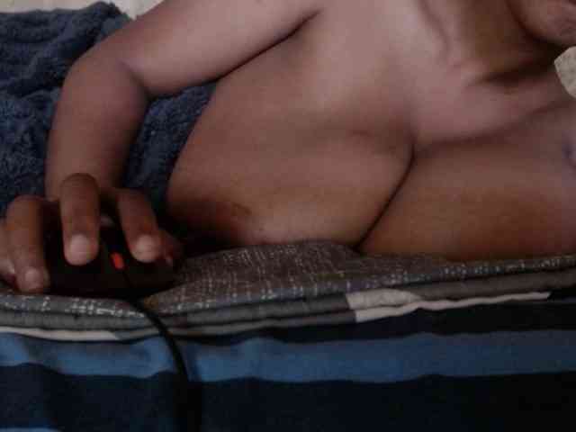 diamondboobs44dddx webcam