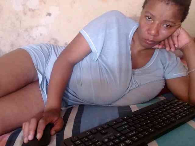 diamondboobs44dddx webcam