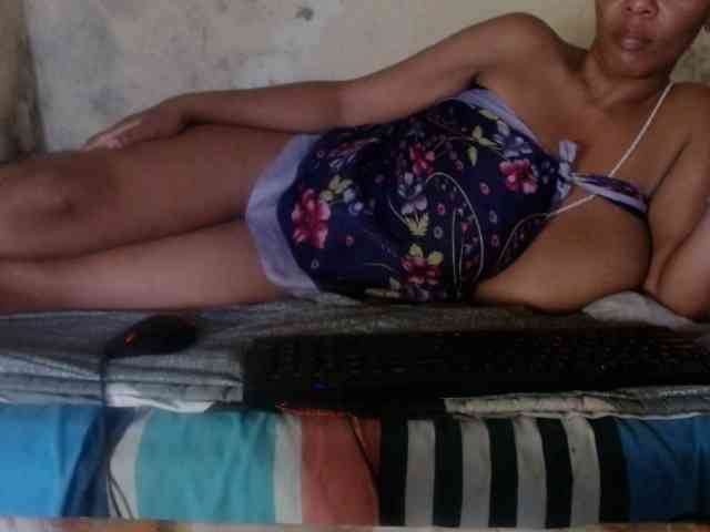 diamondboobs44dddx webcam