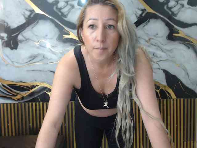 chrystal85 webcam