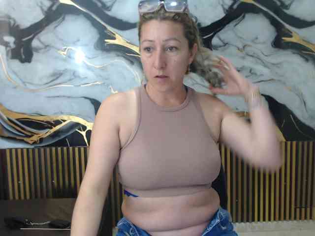 chrystal85 webcam