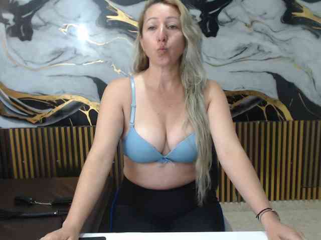 chrystal85 webcam