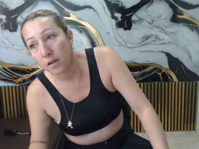 chrystal85 webcam