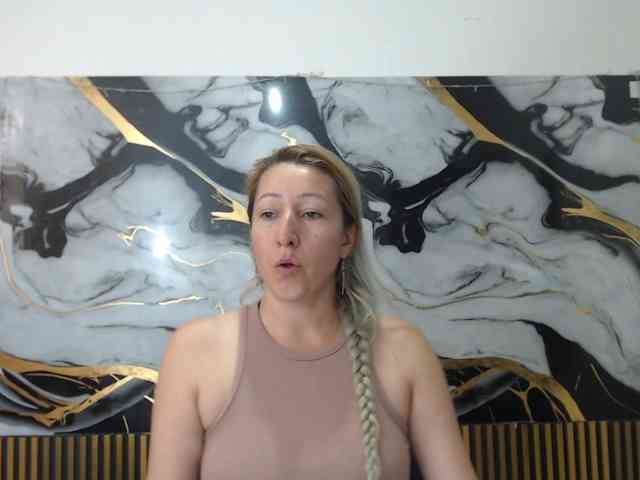 chrystal85 webcam