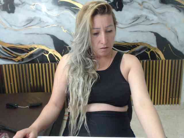 chrystal85 webcam