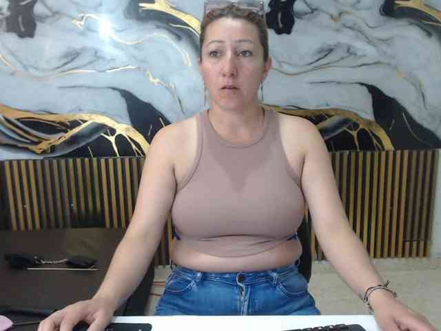 chrystal85 webcam