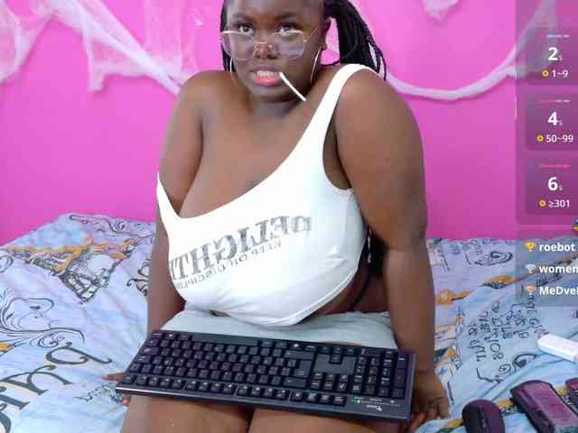 thickebonyprincess webcam