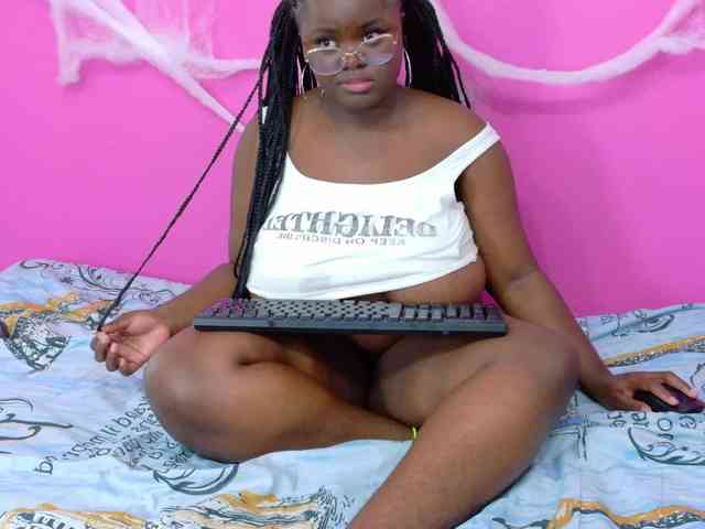 thickebonyprincess webcam