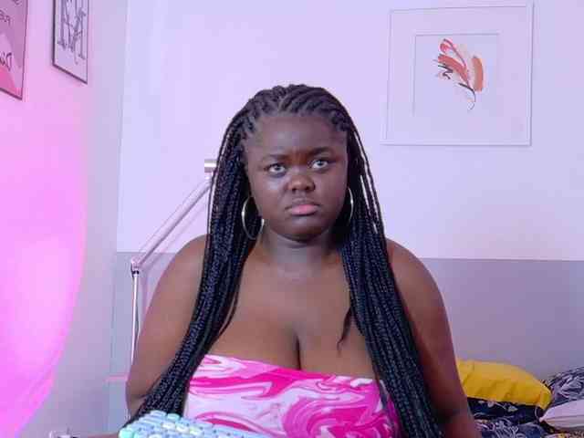 thickebonyprincess webcam