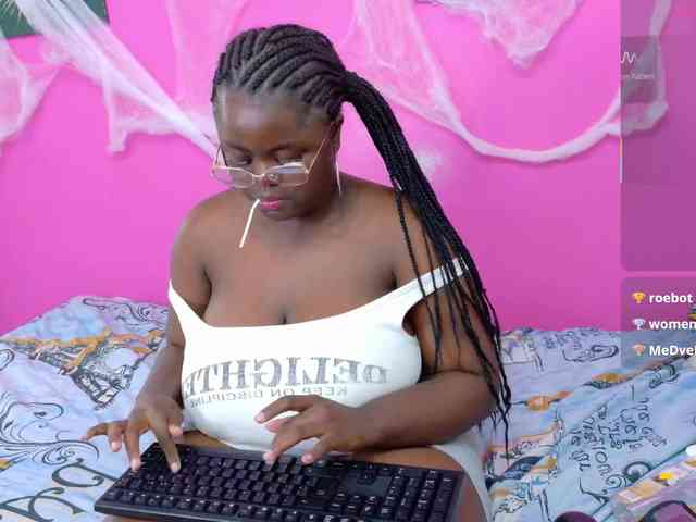 thickebonyprincess webcam