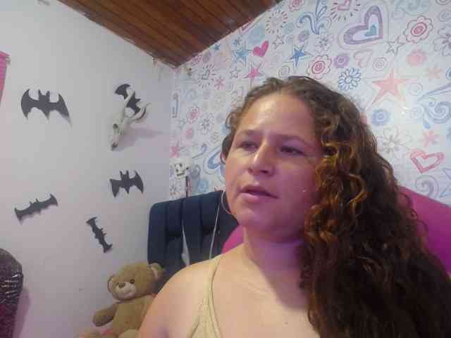ALICIA-REYES webcam