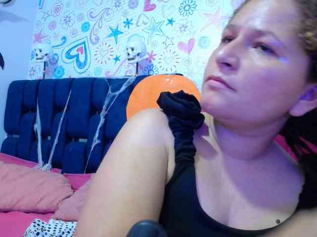 ALICIA-REYES webcam