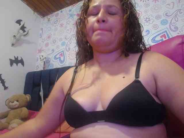 ALICIA-REYES webcam
