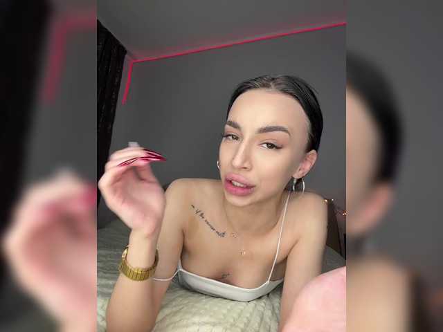 AdeleLaCroix AdeleLaCroix