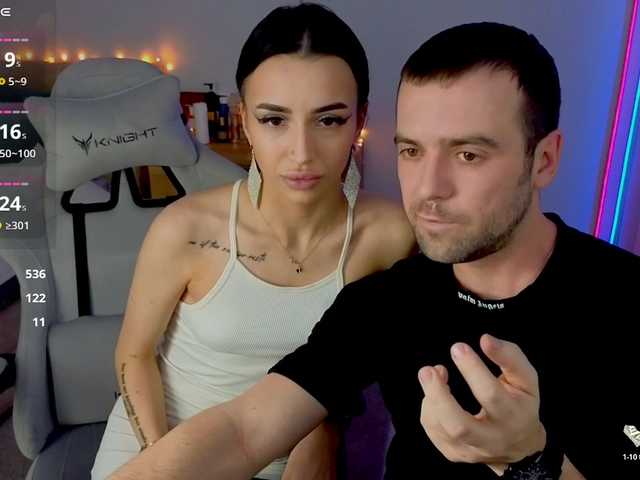 Vai a chattare su AdeleLaCroix AdeleLaCroix