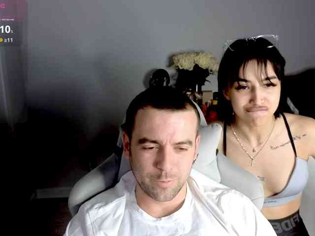 AdeleLaCroix webcam