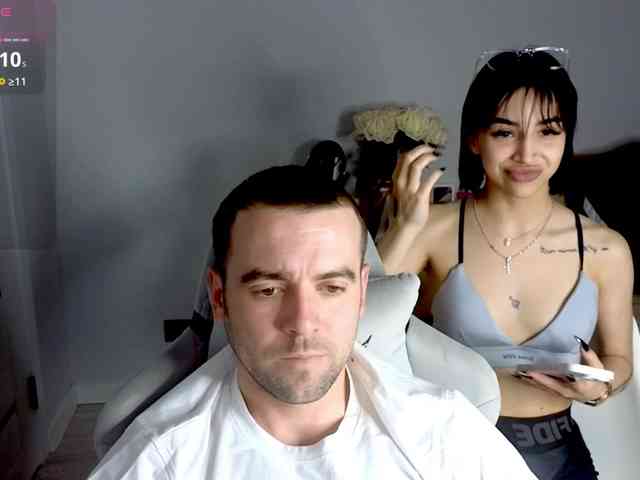 AdeleLaCroix webcam