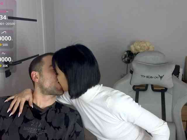 AdeleLaCroix webcam