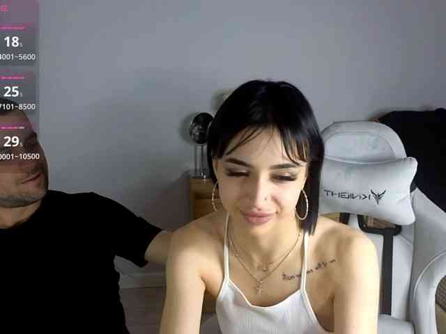 AdeleLaCroix webcam