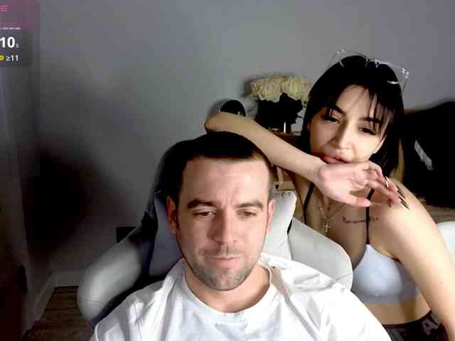 AdeleLaCroix webcam