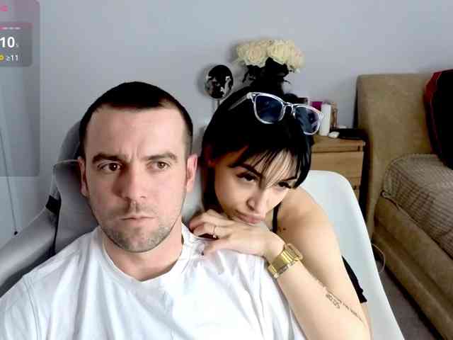 AdeleLaCroix webcam