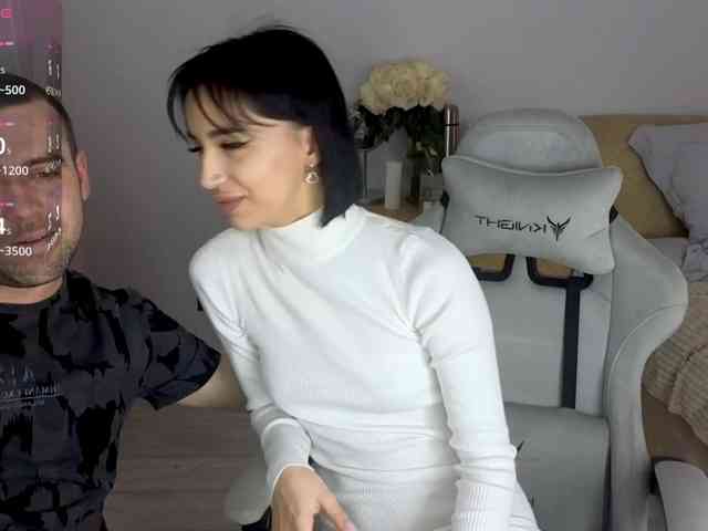 AdeleLaCroix webcam
