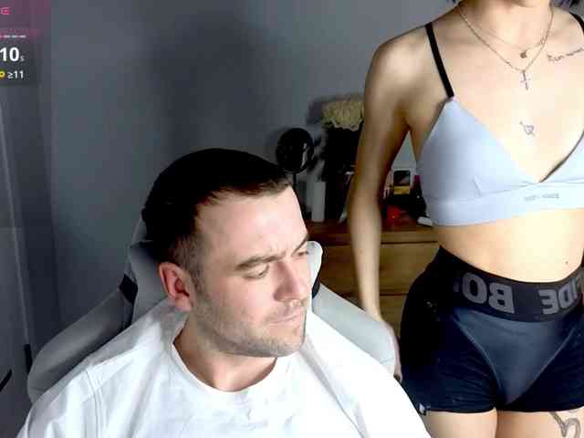 AdeleLaCroix webcam