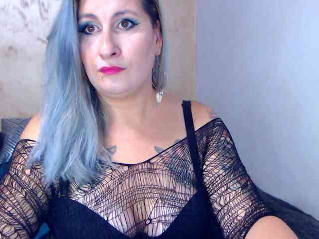 LilithGreen webcam