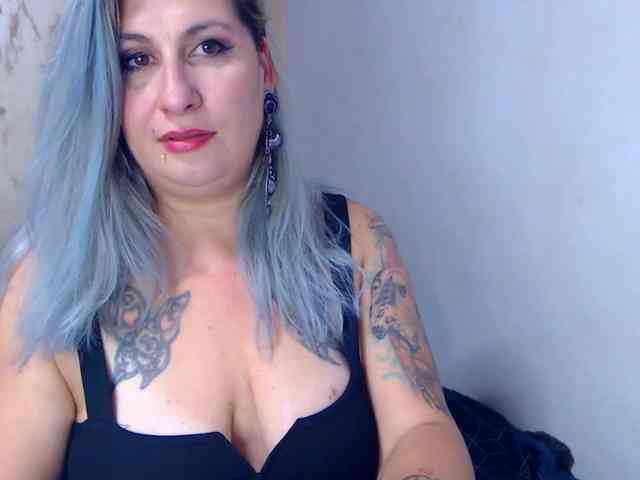 LilithGreen webcam