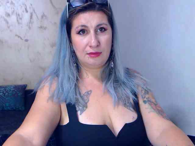 LilithGreen webcam