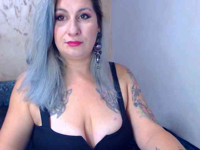 LilithGreen webcam