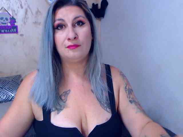 LilithGreen webcam