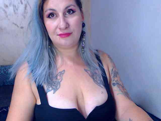 LilithGreen webcam
