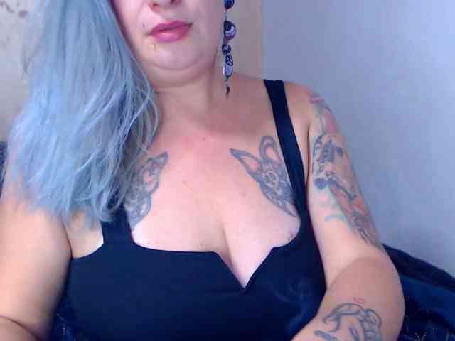 LilithGreen webcam