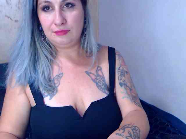 LilithGreen webcam