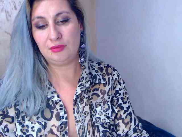 LilithGreen webcam