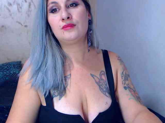 LilithGreen webcam
