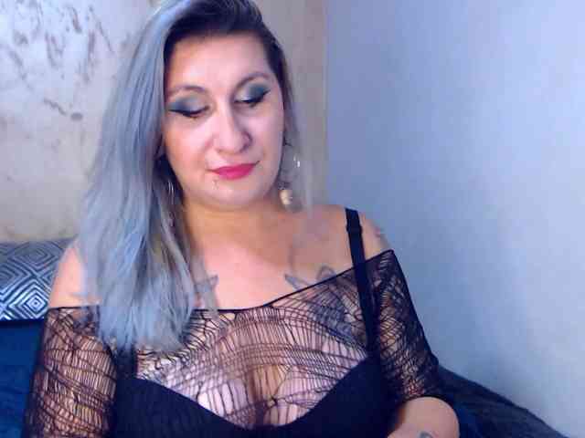 LilithGreen webcam