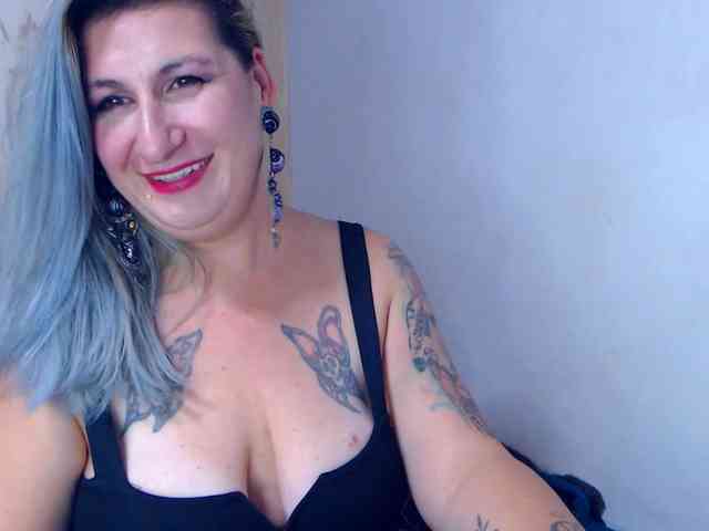 LilithGreen webcam