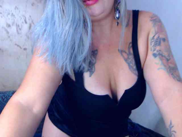 LilithGreen webcam