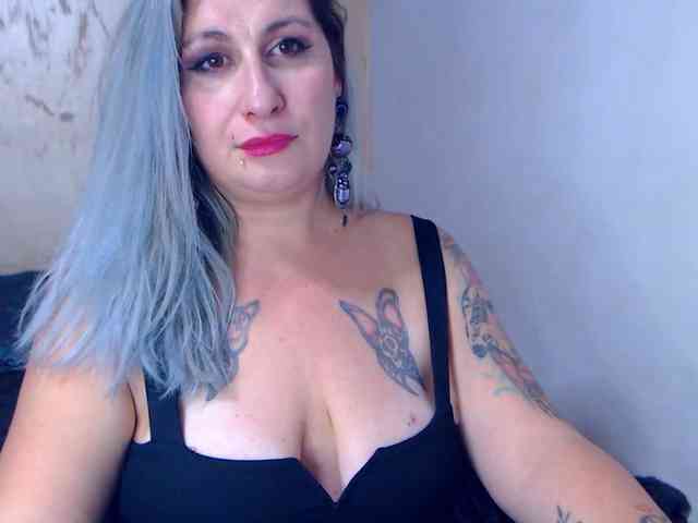 LilithGreen webcam