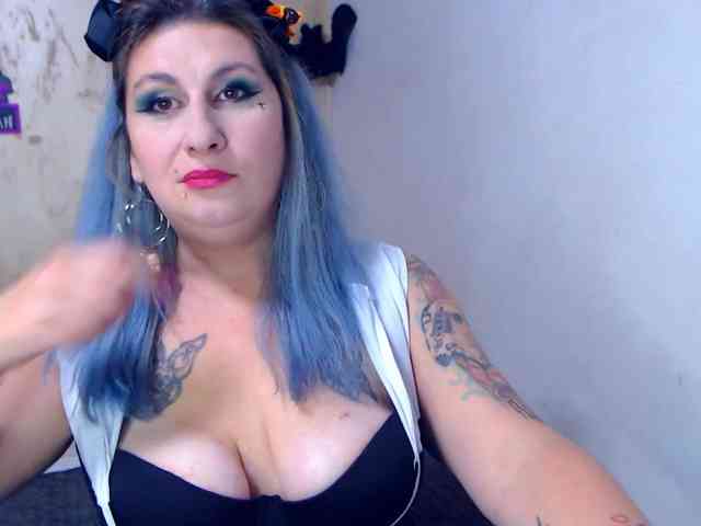 LilithGreen webcam