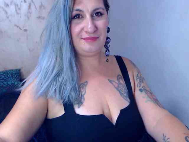 LilithGreen webcam