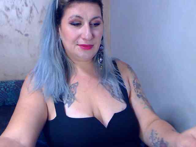LilithGreen webcam