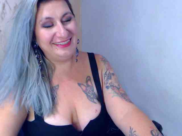 LilithGreen webcam