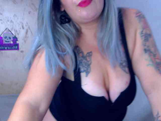 LilithGreen webcam