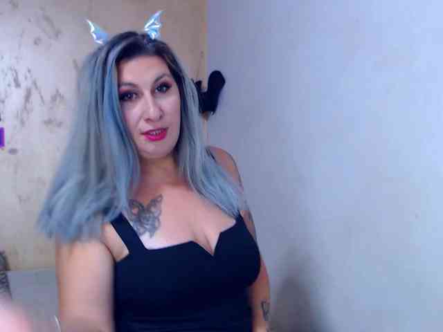 LilithGreen webcam